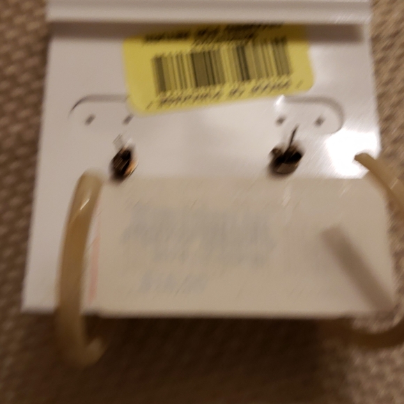 Bellissima Necklace & Earrings - Picture 5 of 7